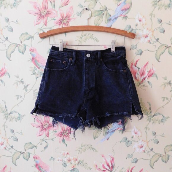 🦌 Abercrombie & Fitch High Rise The Mom Short Raw Hem Frayed Black Shorts - Picture 2 of 14